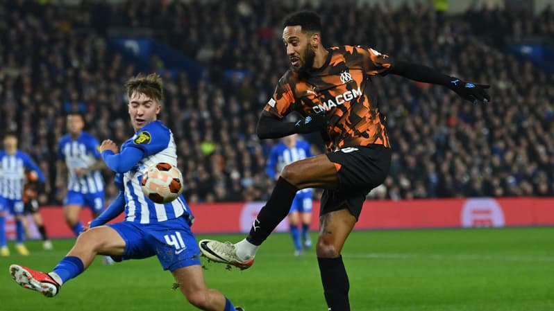 L'attaquant de l'OM Pierre-Emerick Aubameyang face à Brighton 