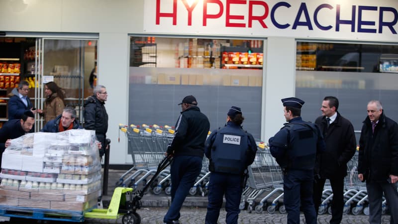 L’Hyper Cacher de la Porte de Vincennes a rouvert ses portes, deux mois après la prise d’otages de Coulibaly. 