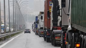 Les camions sommés de réduire leurs émissions de CO2 d'ici 2030