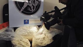 Les 111 kilos de cocaïne saisis vendredi dernier chez une princesse saoudienne dont l'appartement était en travaux, à Neuilly-sur-Seine, près de Paris. Le ministre de l'Intérieur Brice Hortefeux a déclaré mardi lors d'un point de presse que l'équivalent d