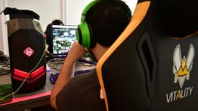 Un gamer de l'équipe d'esport Vitality, le 16 janvier 2019 à Berlin