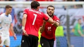 Kvicha Kvaratskhelia et Georges Mikautadze en sélection de Géorgie,  à Hambourg le 22 juin 2024
