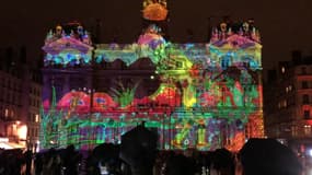 Une illumination place des Terreaux à Lyon pour la Fête des Lumières édition 2021.