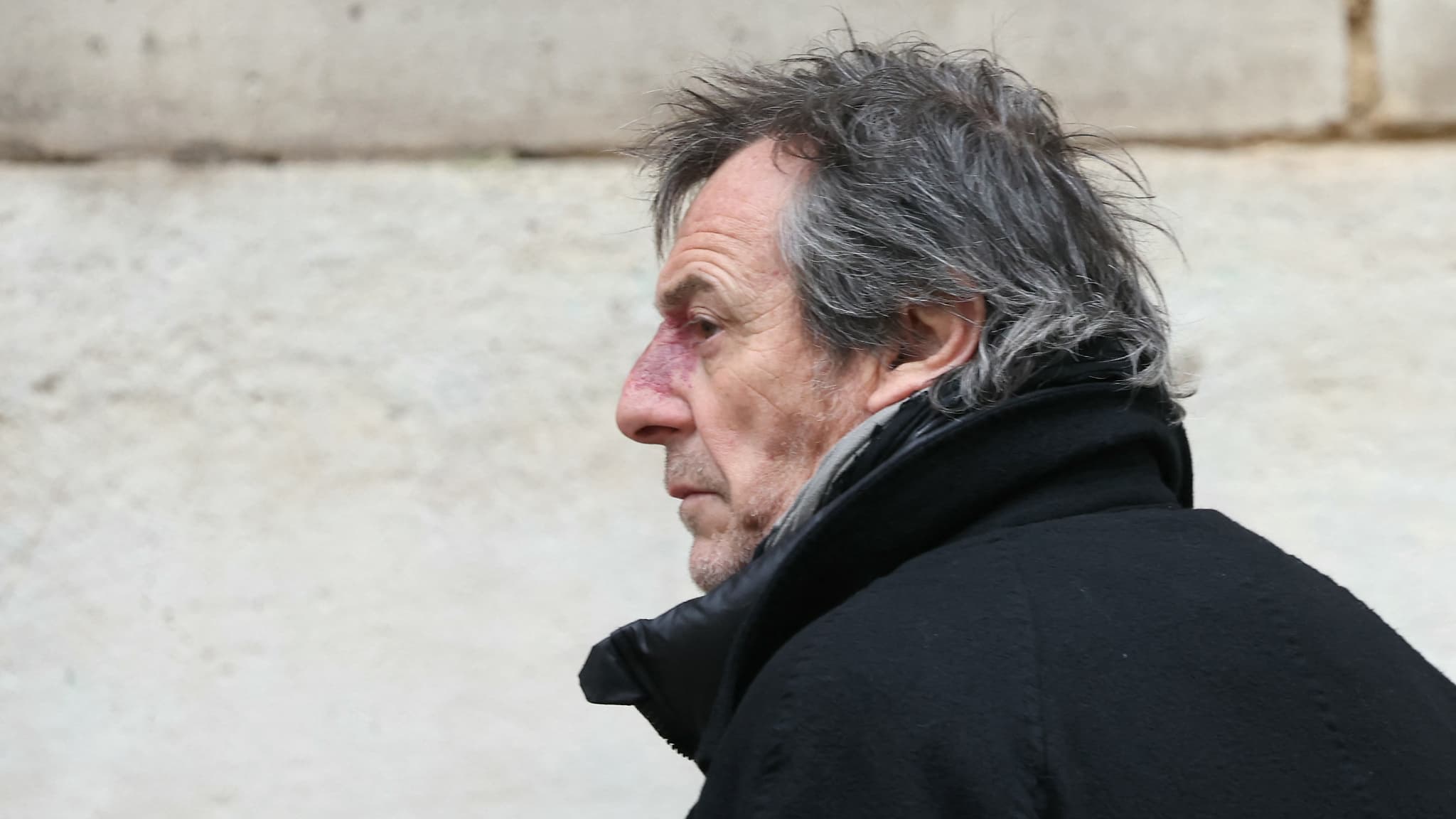 Jean-Luc Reichmann presente no funeral de Catherine Laborde, na Igreja Saint-Roch em Paris, 6 de fevereiro de 2025. Jean-Luc Reichmann presente no funeral de Catherine Laborde, na Igreja Saint-Roch em Paris, 6 de fevereiro de 2025.