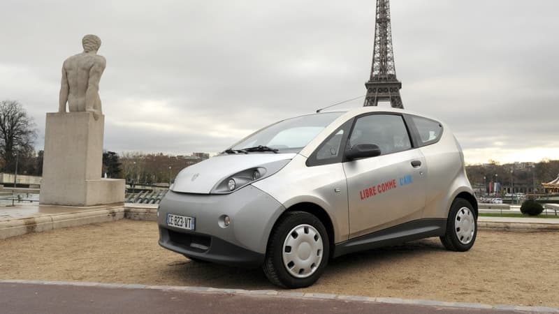 Face au pic de pollution qui sévit en ce début décembre 2016, la ville de Paris a déjà décidé la gratuité du stationnement résidentiel, du Vélib et d'Autolib'.