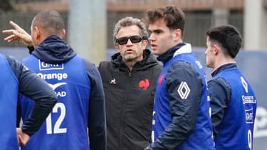 Fabien Galthié pendant un entraînement du XV de France en janvier 2023