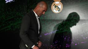 L'entraîneur français du Real Madrid, Zinédine Zidane, arrive pour une conférence de presse à l'occasion de son retour à la tête du club, le 11 mars 2019 à Madrid