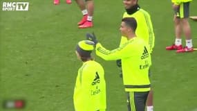Real Madrid - Cristiano Ronaldo célèbre son petit pont sur Varane