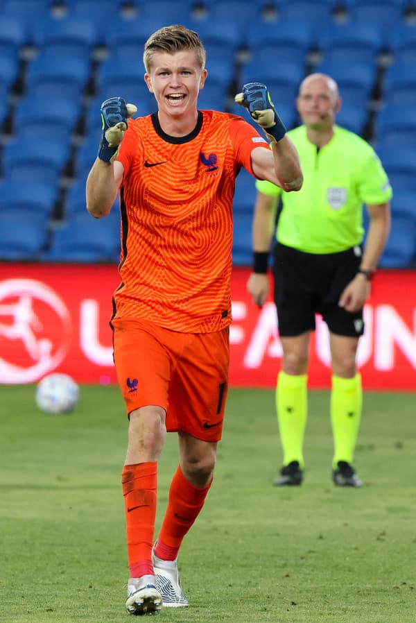 Lisandru Olmeta celebrates his shot on goal in the Euro U17 semi-final against Portugal