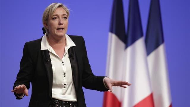 Selon un communiqué de l'équipe de campagne de Marine Le Pen, l'avocat de la présidente du Front national a déposé une plainte contre X auprès du procureur de la République de Nanterre pour "tromperie sur les qualités substantielles" de la marchandise et