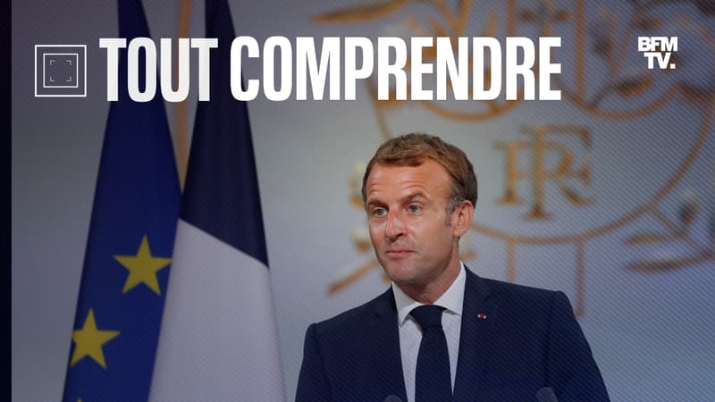 Emmanuel Macron le 20 septembre 2021 à l'Elysée, devant un drapeau français et européen