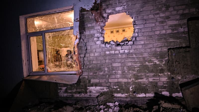 Les dégâts d'un bombardement à Stanytsia Luhanska (Ukraine), le 17 février 2022.