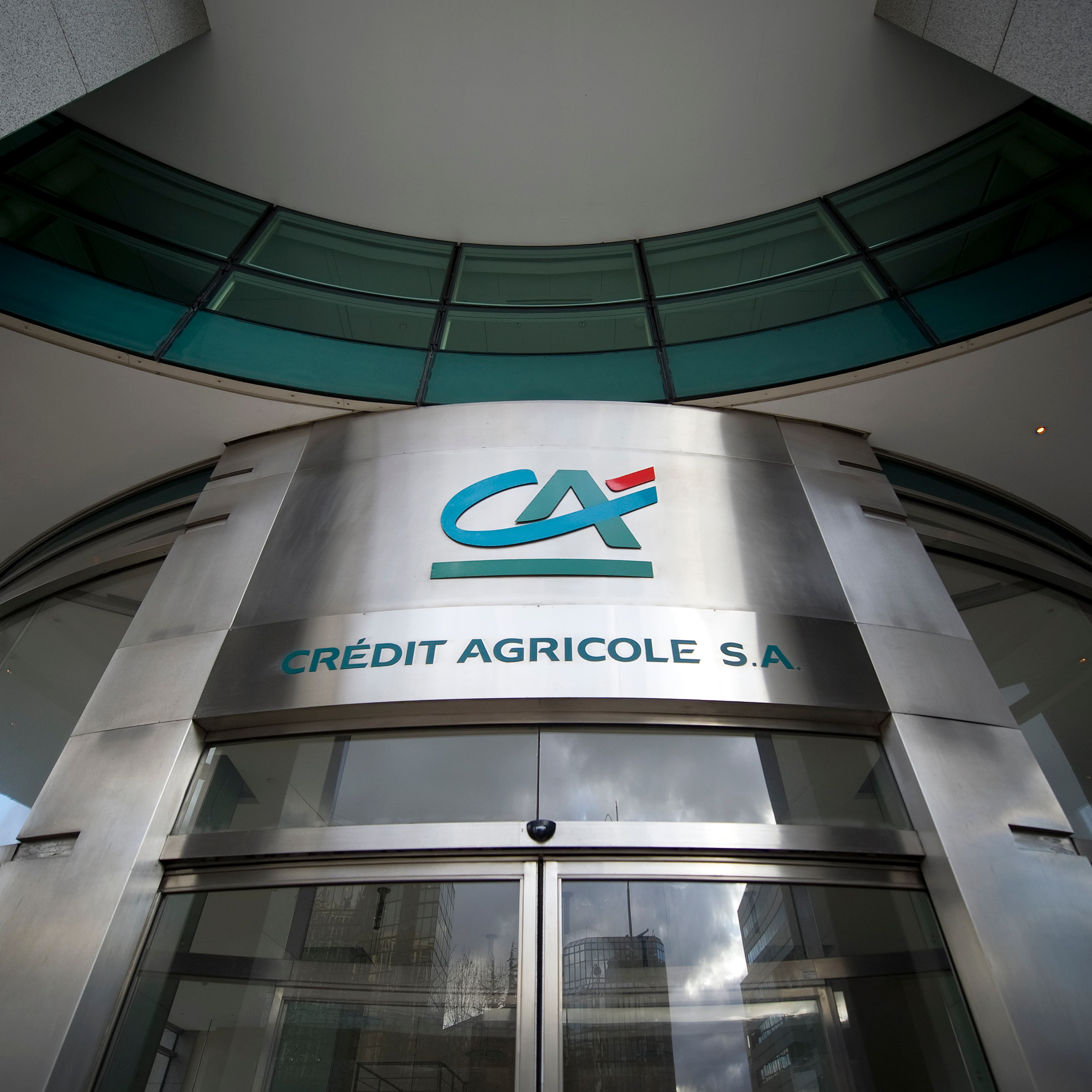 Son ancien patron avait prédit un bitcoin à 0 dollar et pourtant le Crédit  Agricole devient la première banque française à obtenir un agrément  européen sur les cryptos