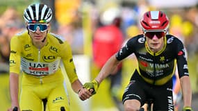 Tadej Pogacar et Jonas Vingegaard à l'arrivée de la 10e étape du Tour de France, le 14 juillet 2025
