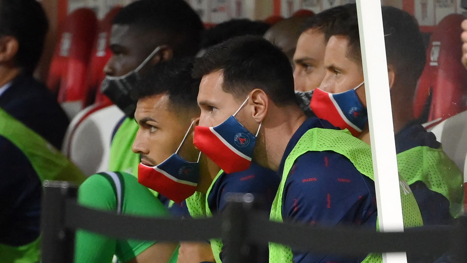 Lionel Messi sur le banc parisien à Reims