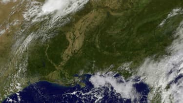 La tempête tropicale Nicole s'est transformé en ouragan jeudi en milieu de journée.