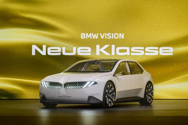 BMW heeft de Vision Neue Klasse onthuld, het concept dat een geheel nieuwe generatie elektrische voertuigen inluidt.