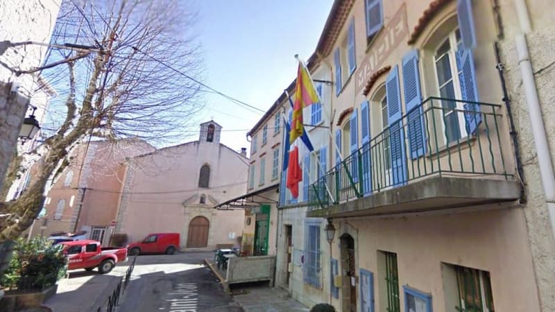 La mairie de Signes, dans le Var. - Google Street View