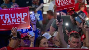 Des partisans de Donald Trump lors d'un meeting de campagne à Oaks, en Pennsylvanie, aux États-Unis, le 14 octobre 2024