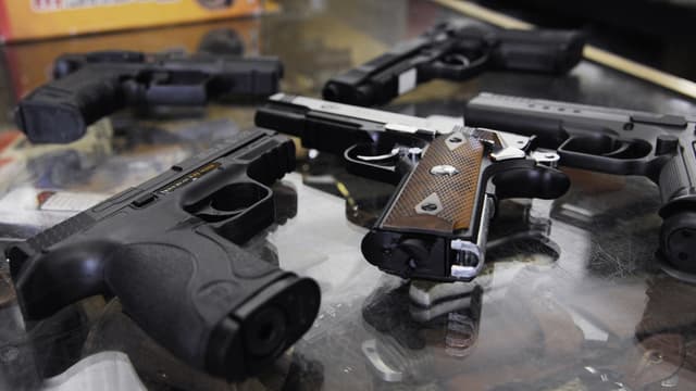 La législation française est inflexible pour la possession d’armes à feu.