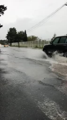 Aude : la commune de Bages sous les eaux - Témoins BFMTV