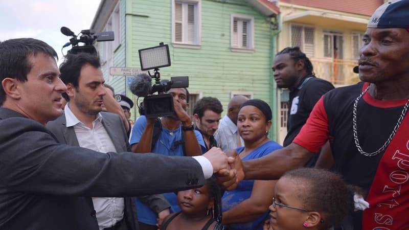 Manuel Valls en Martinique, le 16 octobre 2013.