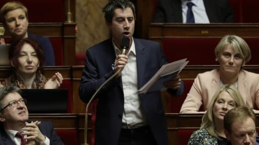 Le député de La France Insoumise (LFI) François Ruffin s'exprime lors des questions au gouvernement à l'Assemblée nationale le 3 avril 2018 à Paris