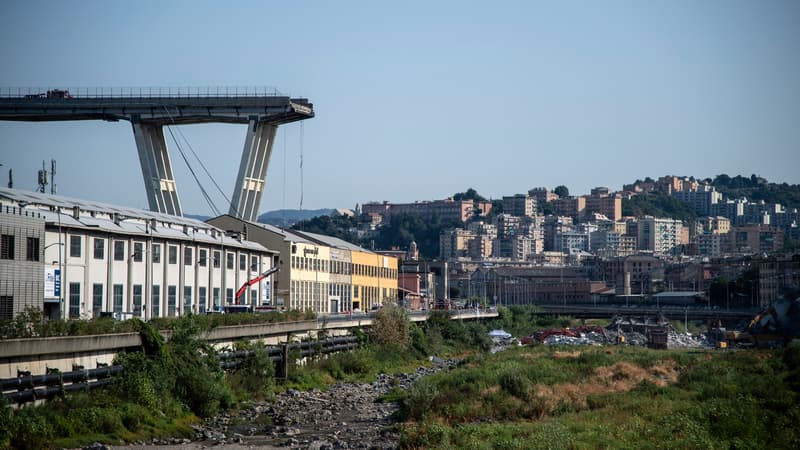 Le pont de Gênes après s'être écroulé