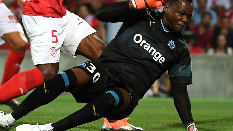 Steve Mandanda devrait manquer à l'OM trois à quatre semaines. 