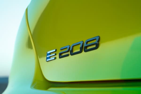 La nouvelle Peugeot 208 affiche désormais une autonomie de 400 kilomètres en cycle WLTP.