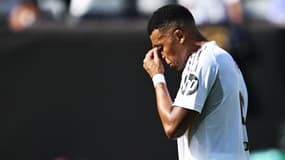 Kylian Mbappé dépité et tête basse pendant le match PSG-Real Madrid, le 9 juillet 2025