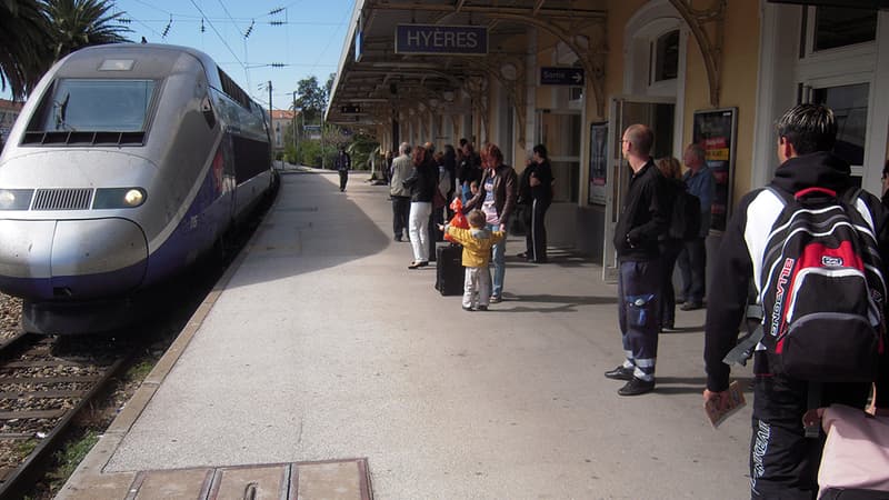 TGV arrivé en gare de Hyères 