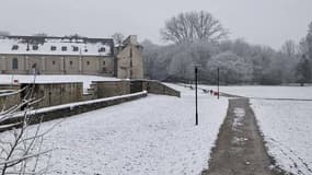 L'abbaye de Maubuisson sous la neige à Saint-Ouen-l'Aumône - Témoins BFMTV