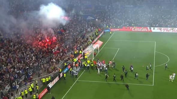 La communion des joueurs de l'Olympique Lyonnais avec les fans au Groupama Stadium, le 19 mai 2024