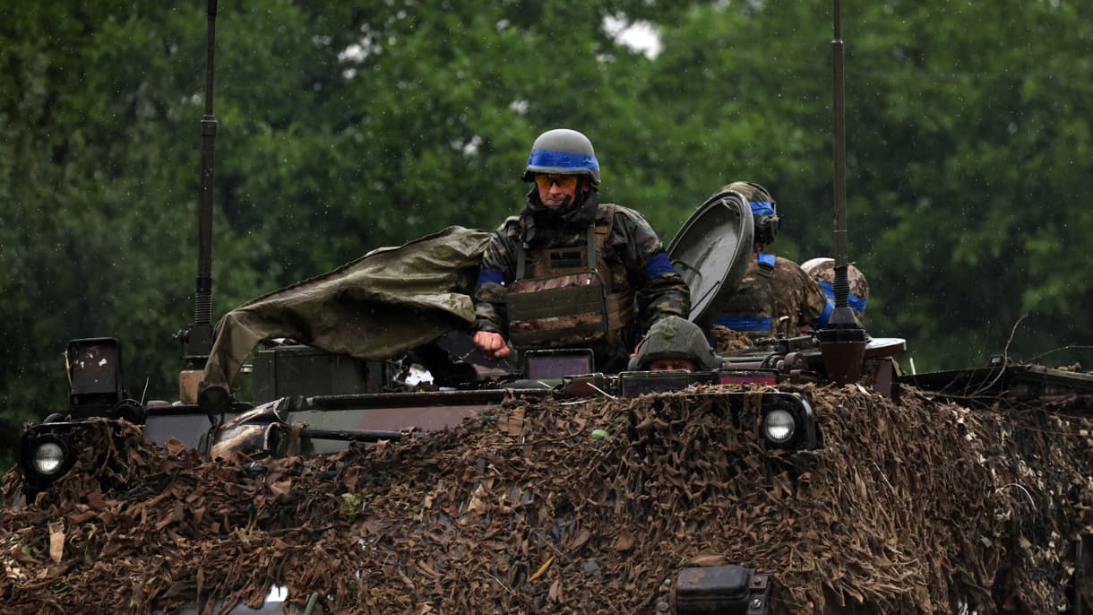 EN DIRECT - Ukraine: un missile fait 6 morts dans le centre du pays, Zelensky juge la contre-offensive "difficile"
