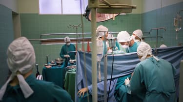 Une opération de chirurgie (photo d'illustration)