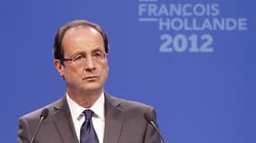 François Hollande recueille 53% des intentions de vote pour le second tour de l'élection présidentielle, soit un point de moins qu'une semaine auparavant, dans un sondage Ipsos Logica pour France Télévisions, Radio France et Le Monde diffusé lundi. /Photo