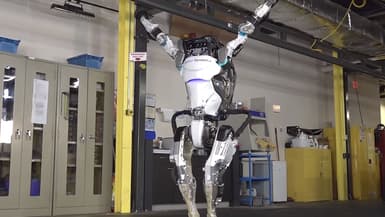 Les dernières prouesses d'Atlas, le robot de Boston Dynamics. 
