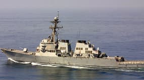 Le bâtiment de guerre américain USS McFaul