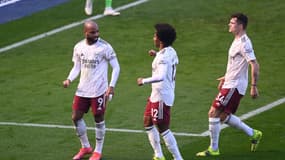 Alexandre Lacazette célèbre son but contre Leicester