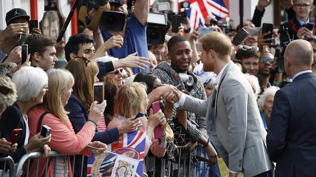 Un dernier bain de foule avant le mariage du prince Harry, le 18 mai 2018.