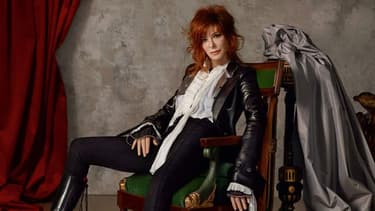 La pochette du nouvel album de Mylène Farmer, "Désobéissance", dans les bacs le 28 septembre.