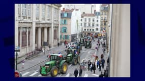 Des tracteurs dans le centre-ville de Nancy - Image d'illustration 