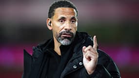 Rio Ferdinand consultant lors du match Nottingham Forest-Liverpool, le 14 janvier 2025