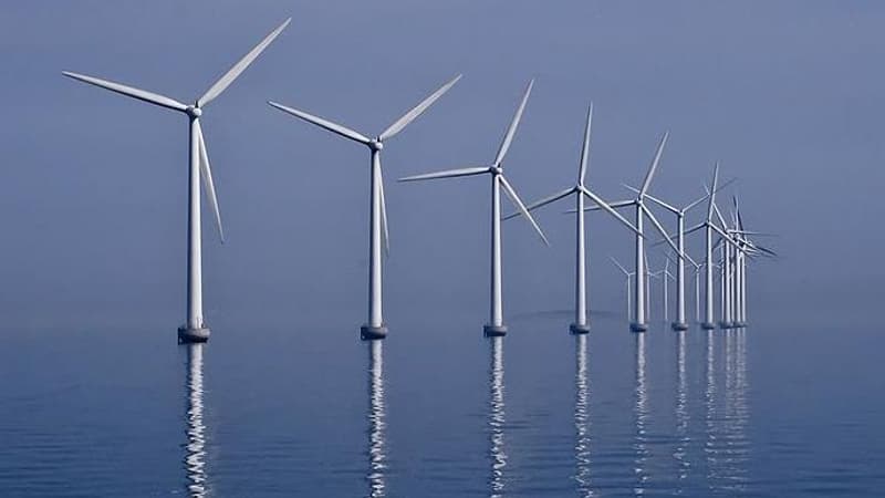 Jean Castex annonce deux premiers projets de parcs éoliens en Méditerranée