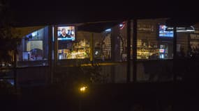 Une vue de l'intérieur du Borderline Bar and Grill, où la fusillade s''est déroulée, le 8 novembre. 