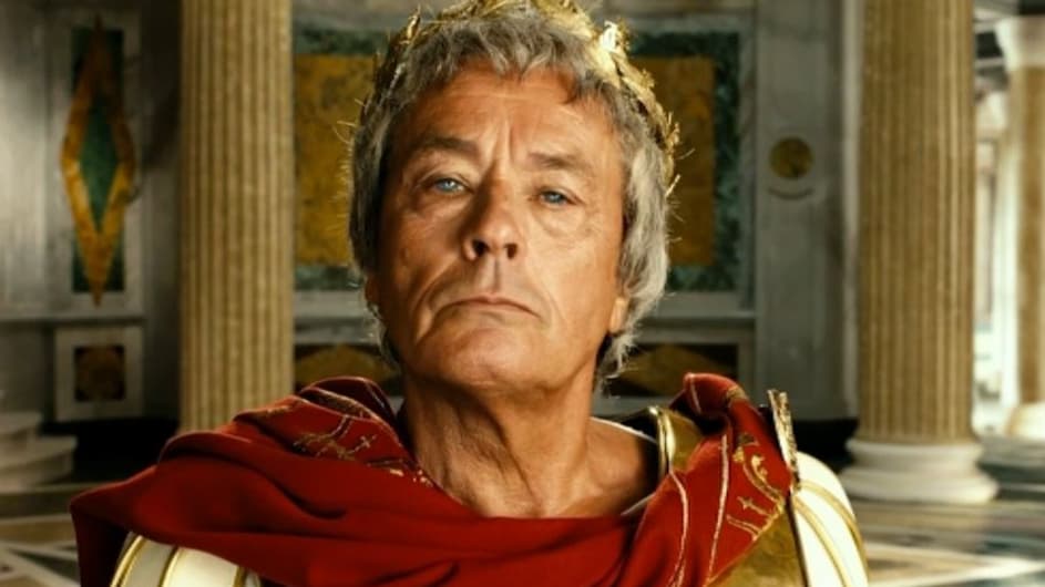 Alain Delon dans le rôle de Jules César, dans le film Astérix aux Jeux olympiques en 2008. Alain Delon dans le rôle de Jules César, dans le film Astérix aux Jeux olympiques en 2008.