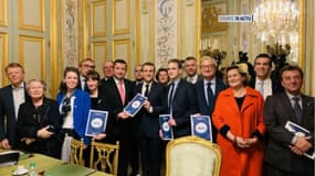 "Ça a vraiment été sans filtre", 15 élus des Yvelines ont rencontré Emmanuel Macron