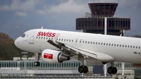 Un avion de la compagnie aérienne Swiss International Air Lines, le 12 novembre 2012 à Genève.