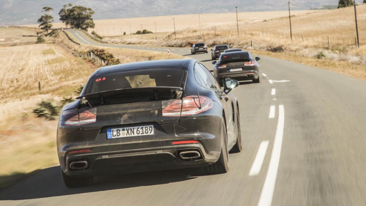 La seconde génération ne disposera que de motorisations turbo et de boite automatique. La seconde génération ne disposera que de motorisations turbo et de boite automatique.